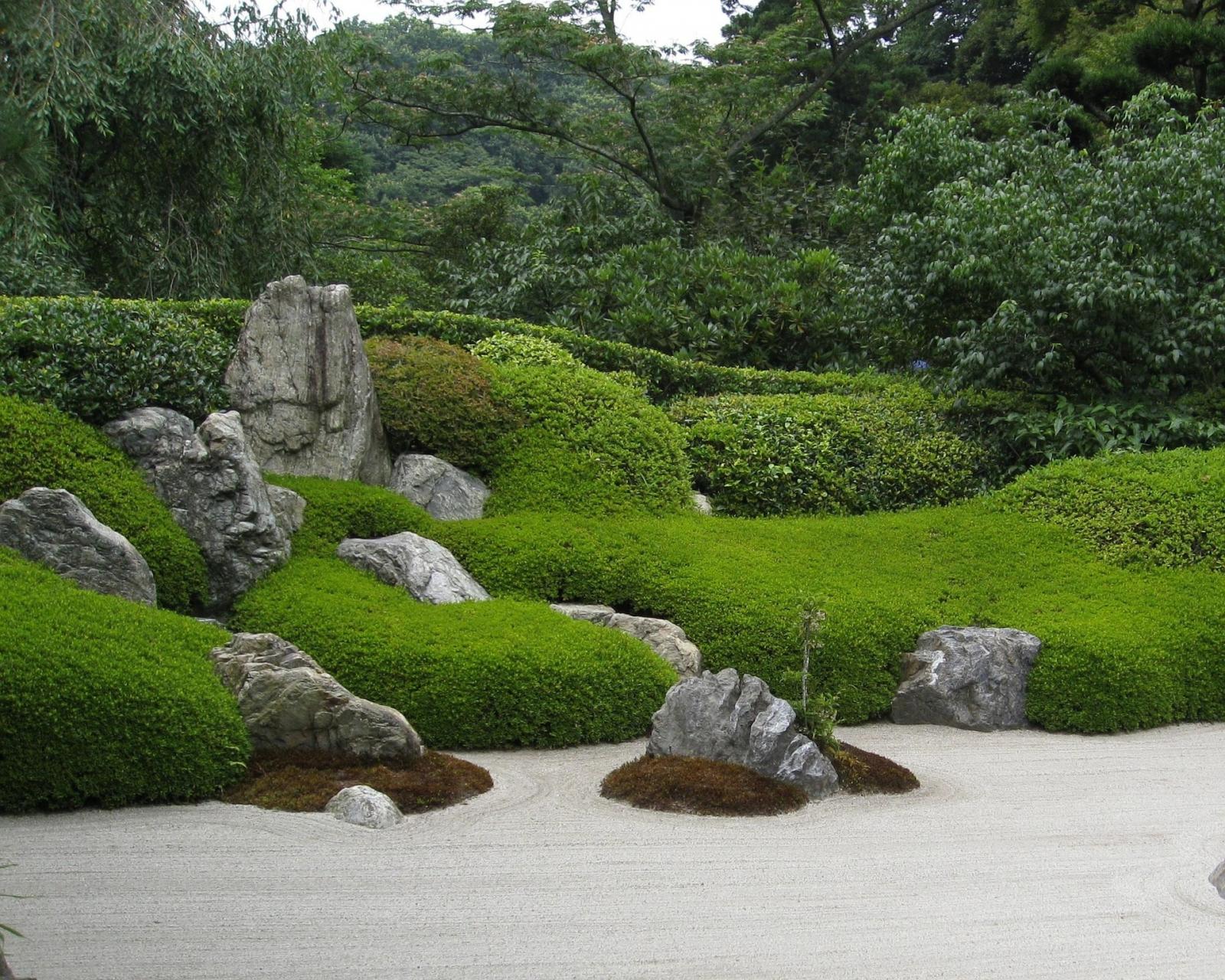 How to Make a Zen Garden  Rhythm of the Home