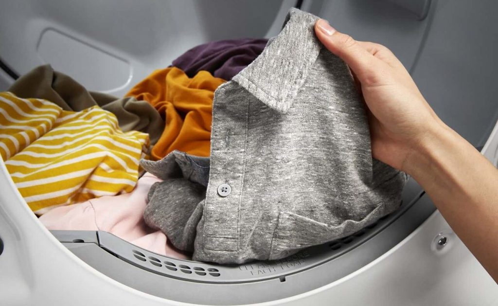 4 Ways to Restore Colors in Faded Clothes - Rhythm of the Home