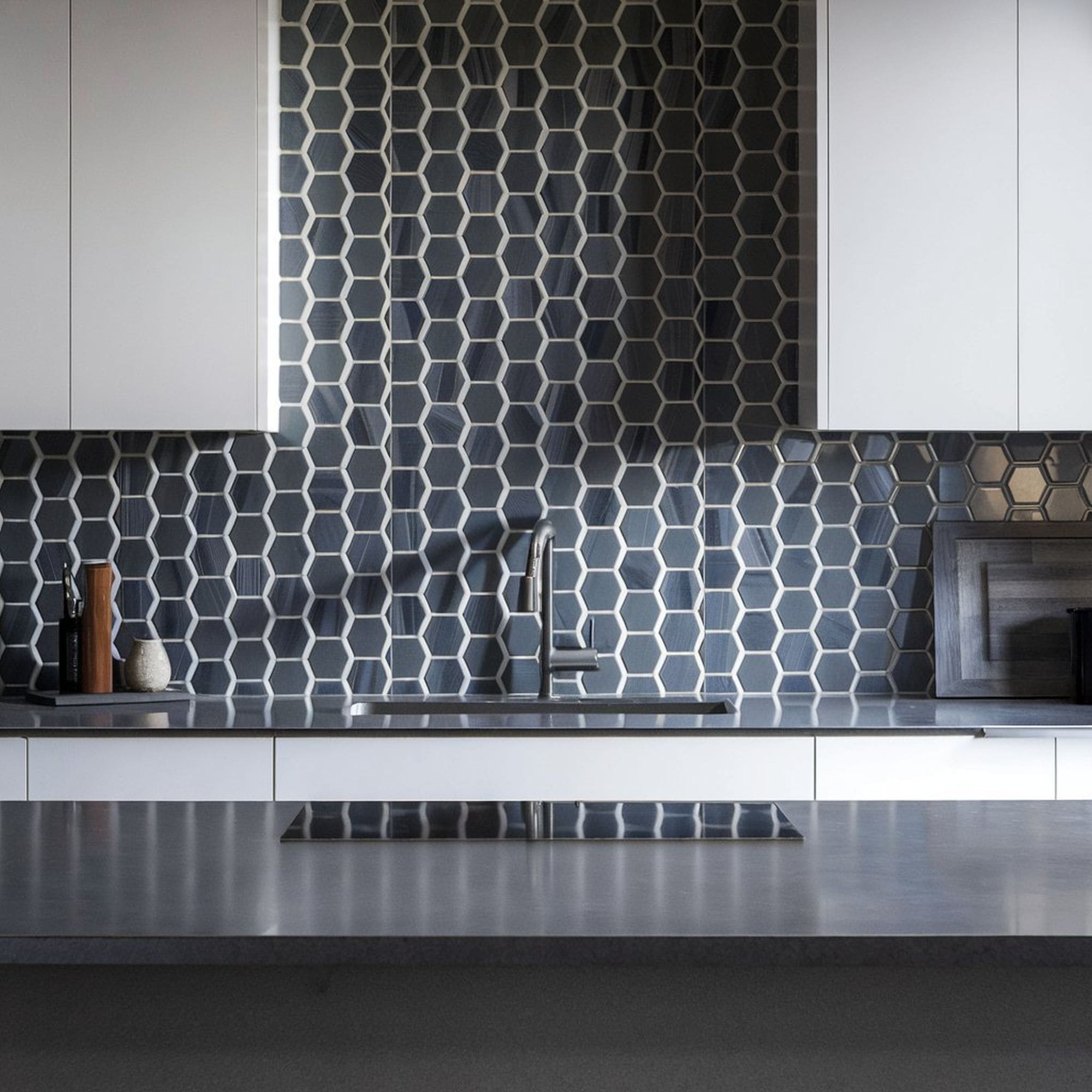 Honeycomb Pattern Kitchen Backsplash