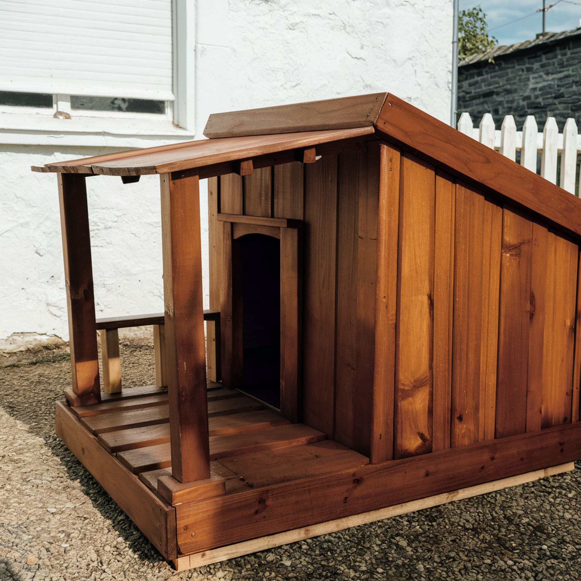 Pallet Dog House