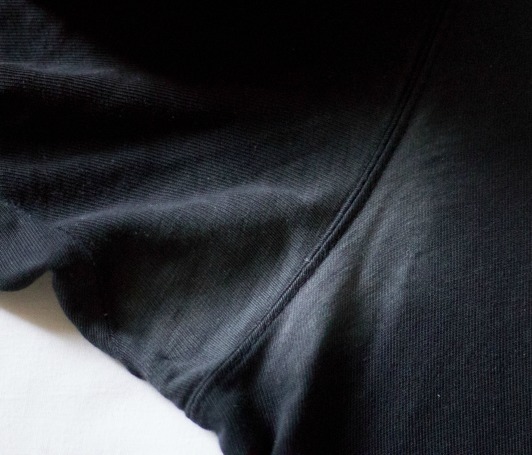 4 Ways to Remove Deodorant Stains from Clothes