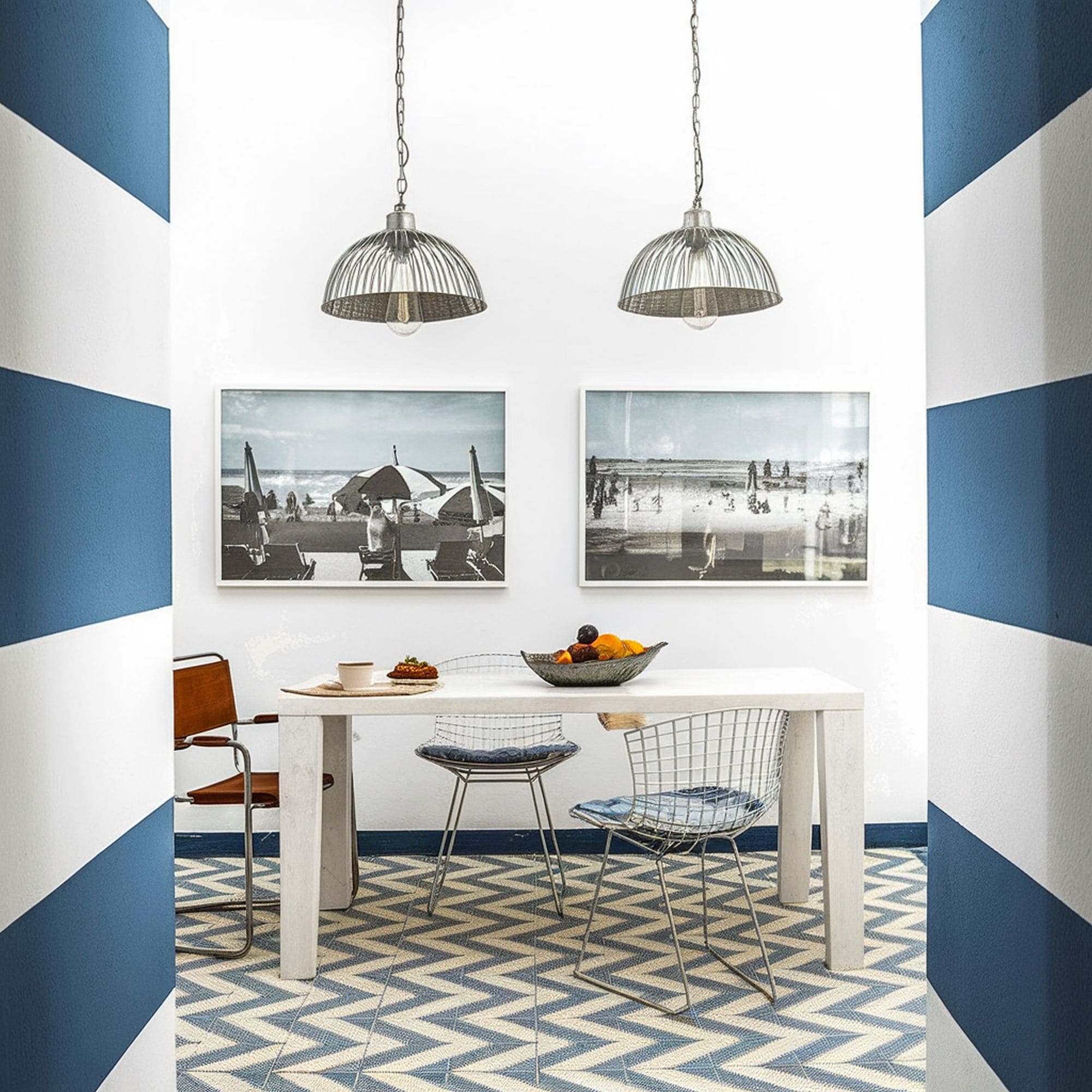 16 Vibrant Zig-Zag Decorating Ideas