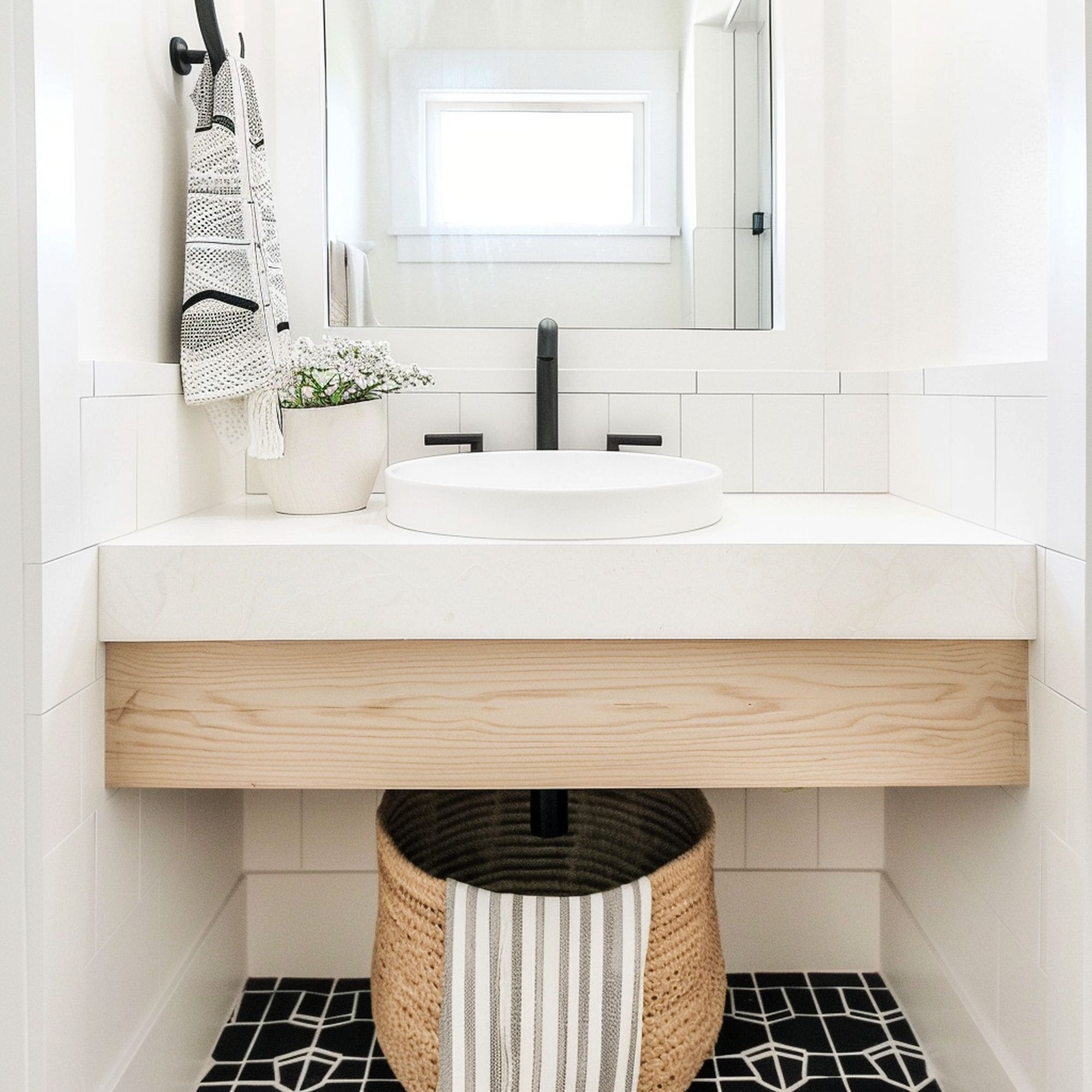 Small Bathroom With Storage Under the Sink