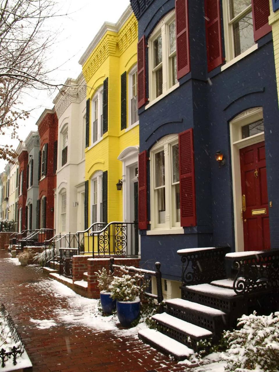 12 Rowhouses That Define the Architectural Style