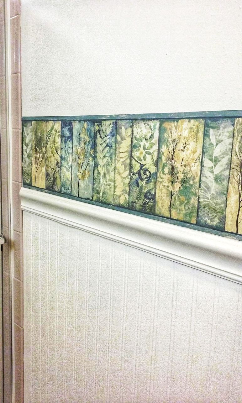 Foliage Design Wallpaper Border