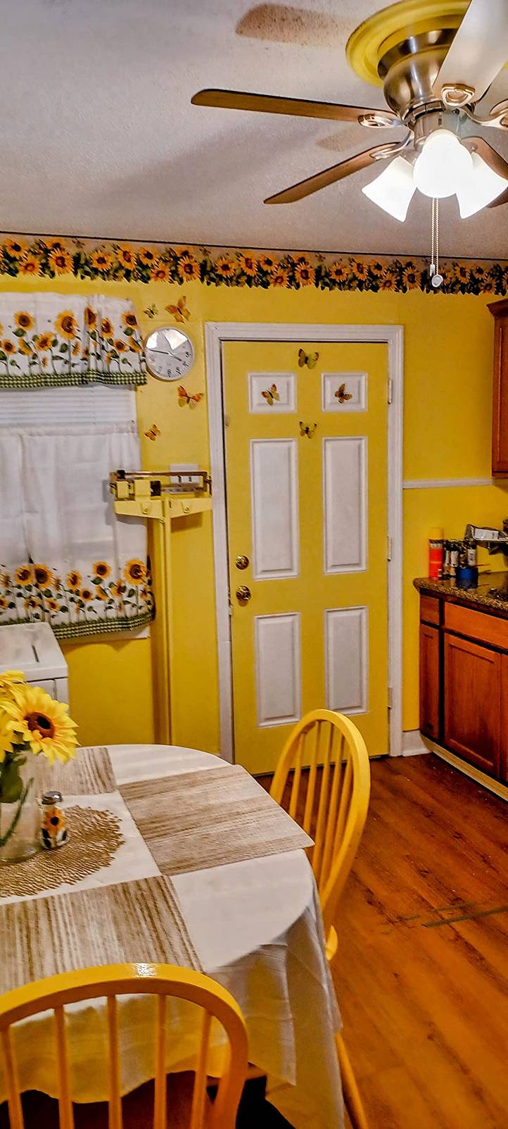 Sunflower Design Wallpaper Border Ideas