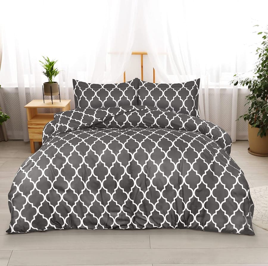 Duvet Cover With Geometrical Shapes