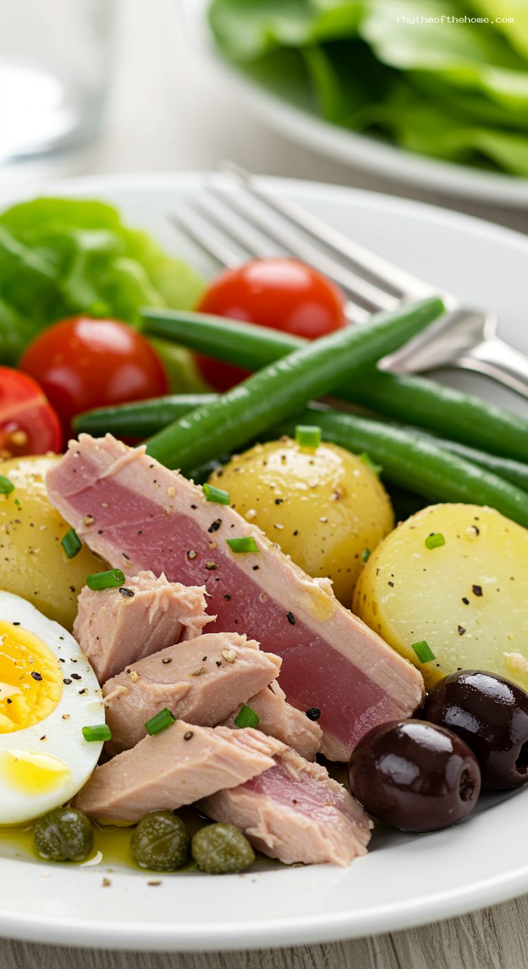 Classic Niçoise Salad with Tuna and Dijon Vinaigrette – Closeup