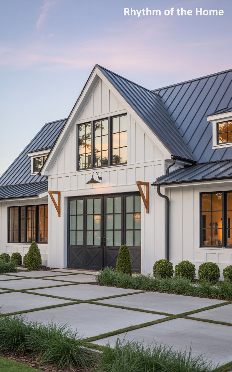 Bold Farmhouse Coach/Carriage Home