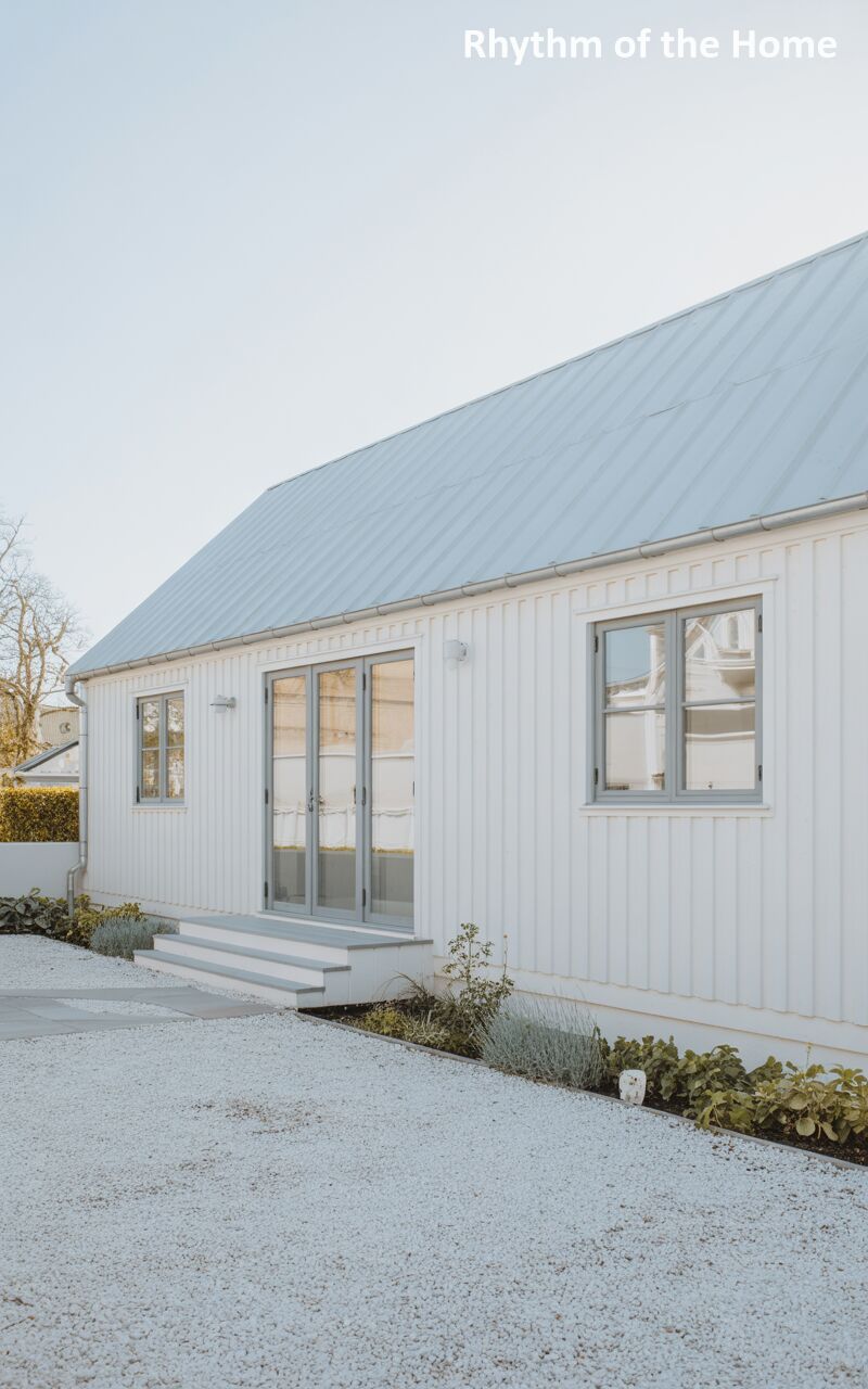Crisp Coastal Minimalist Coach/Carriage Home